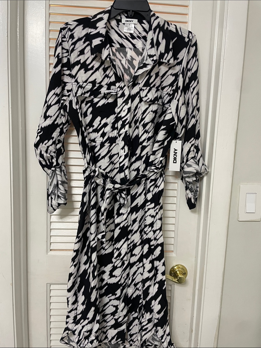 DKNY Black and White Abstract Print Midi Shirt Dress